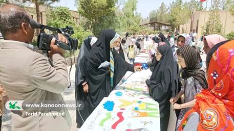  برگزاری جشنواره‌ ی نقاشی دختران آفتاب با موضوع سالروز آزادسازی خرمشهر عزیز در کانون سیستان و بلوچستان